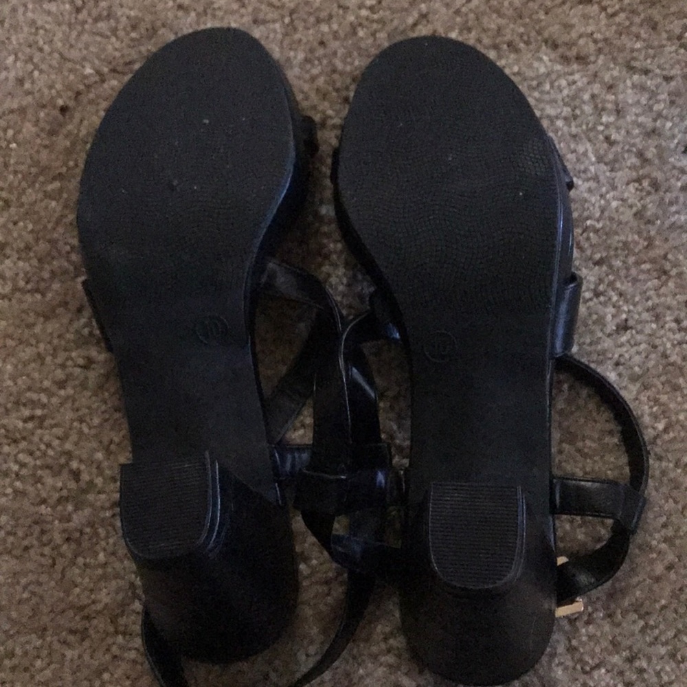 Sandals - Picture 2 of 2